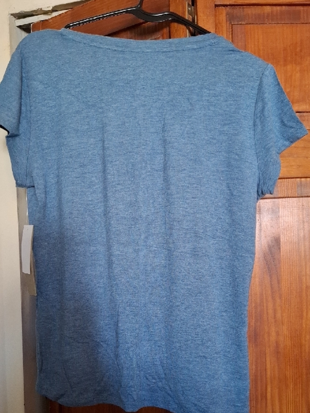 T Tahari Heathered Blue V-Neck Short Sleeve Tee - Picture 2 of 2